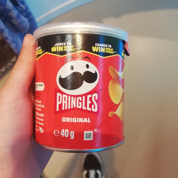 review photo of Pringles Original shared by @melissaallieri on 09 Aug 2022 - review