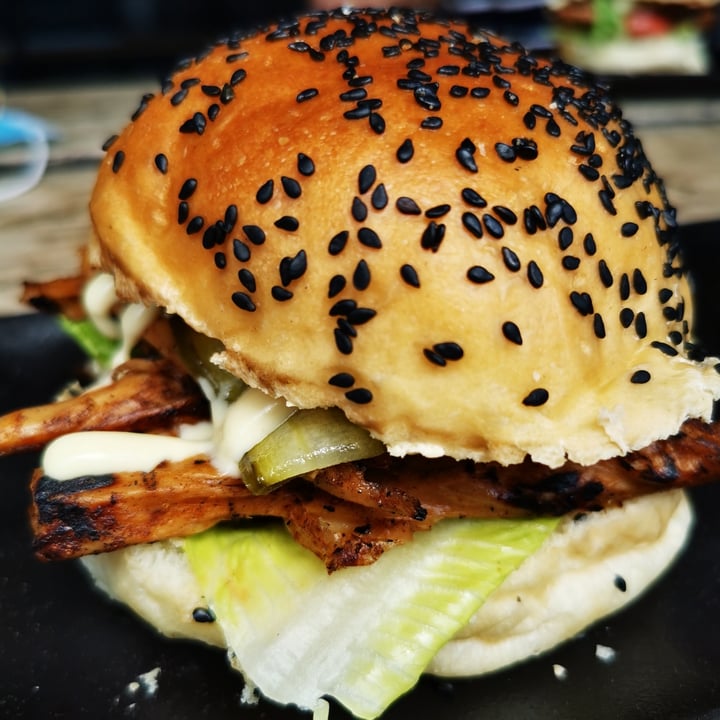 photo of Hudsons The Burger Joint (Claremont) The Frontline Worker Burger shared by @laurenkhill on  14 Jun 2021 - review