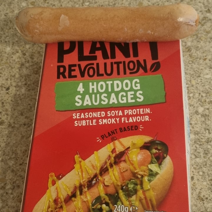 photo of Morrisons  plant revolution Vegan Hotdogs shared by @kainen on  01 Mar 2022 - review