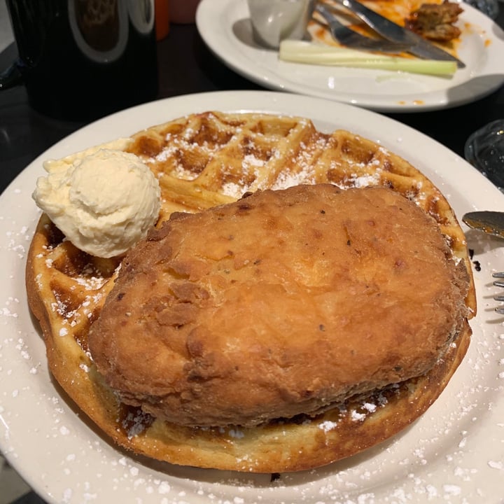 photo of Champs Diner Chick’n and Waffles shared by @santiagoromo on  16 May 2021 - review