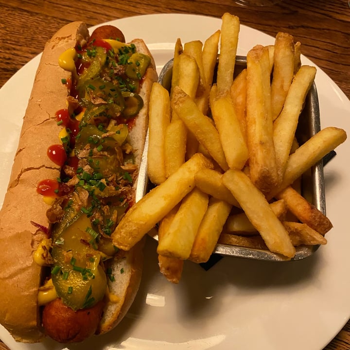 photo of White Lion Vegan Hotdog shared by @veganmiranda on  15 Feb 2022 - review