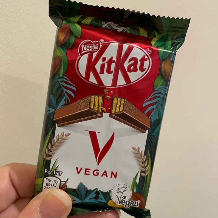 photo of Nestlé Kitkat Vegan shared by @lavievegetale on  20 Jun 2021 - review