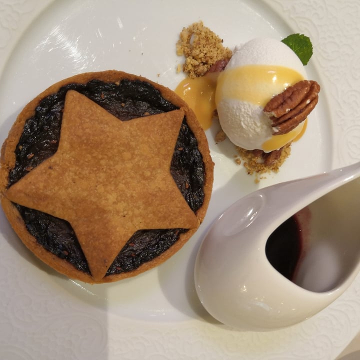 photo of Linfa Milano - Eat Different Mince pie shared by @aliiii on  28 Dec 2021 - review
