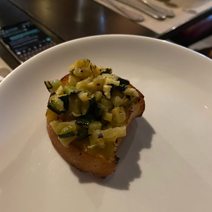 photo of Monnalisa Italian Restaurant Bruschetta alle Zucchine shared by @dafnelately on  10 Apr 2022 - review