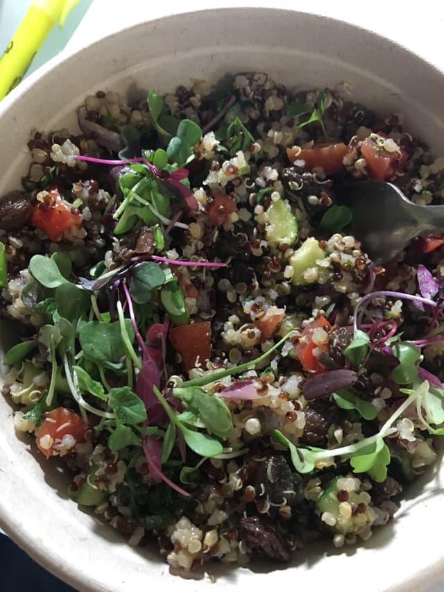 菜肴“Aggie quinoa salad”的照片
