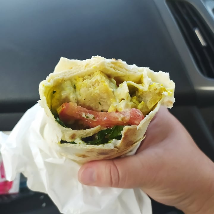 photo of Dolce Bakery Vegan Chicken Pesto Wrap shared by @anmarwilding on  05 Jan 2021 - review