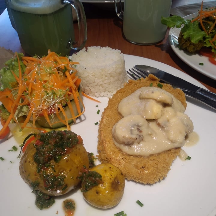 photo of Restaurante Vegetariano Sabyi Pechuga Apanada shared by @rafecomo on  27 Nov 2021 - review