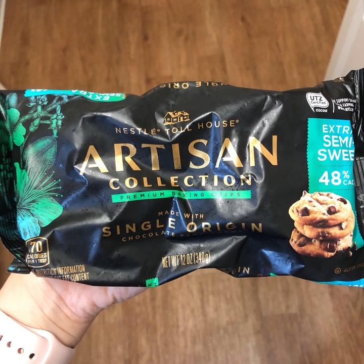review photo of Nestlé Artisan Collection Extra Semi-Sweet Chocolate Chips shared by @cynthia2207 on 20 Jul 2020 - review