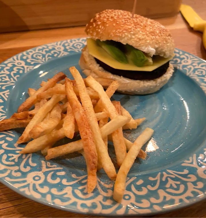photo of Herbivore Plant Based Burger Patties shared by @luisawastaken on  18 May 2020 - review