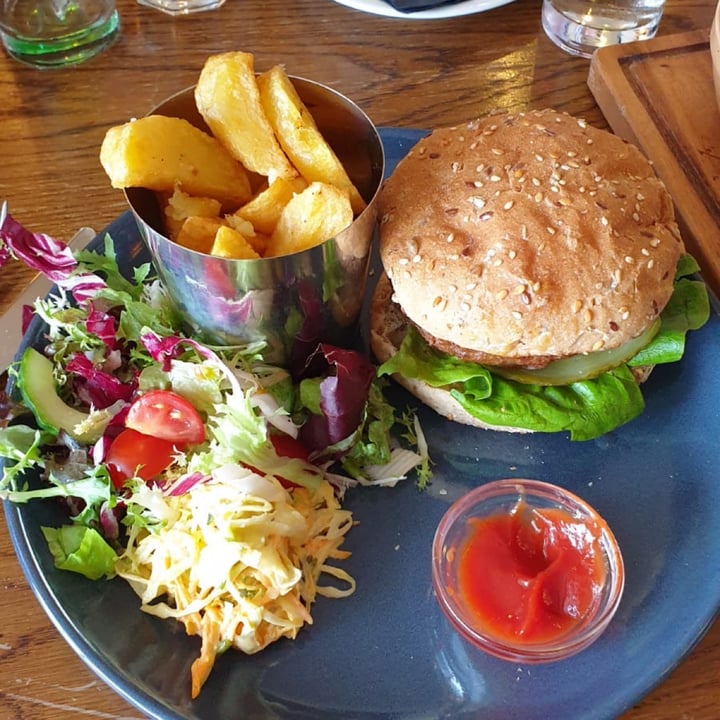 photo of The Rockmount Vegan Burger shared by @lovetofu on  14 Sep 2021 - review