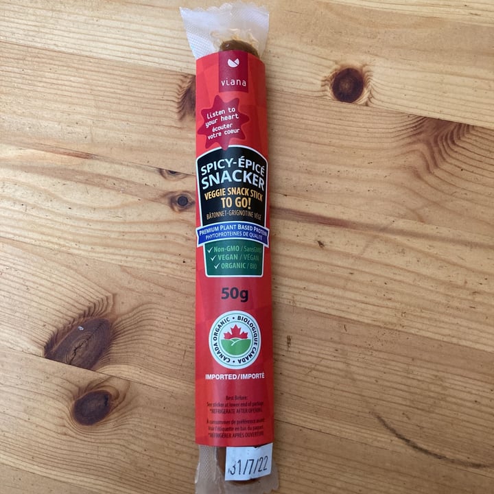 photo of Viana Spicy Snacker Veggie Snack Sausage shared by @justtryingtohelp on  08 Jun 2021 - review