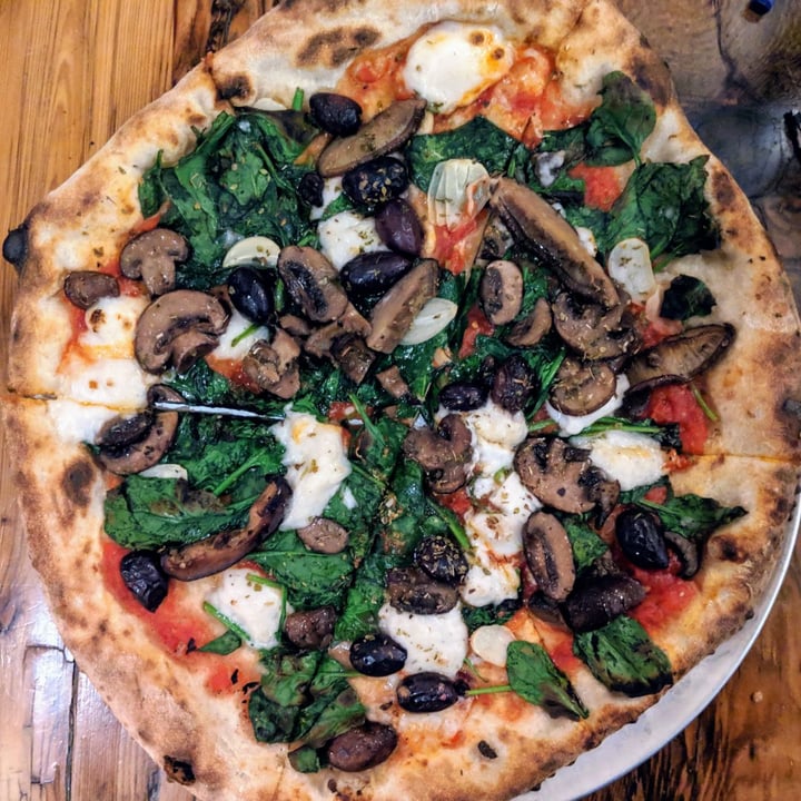 review photo of Wood Stack Pizza + Kitchen Margarita Pizza shared by @ravenousvegan on 26 Apr 2019 - review
