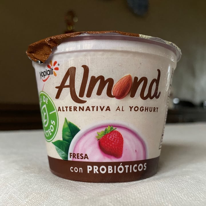 photo of Yoplait Alternativa al Yogurt Sin Lácteos - Sabor Natural  shared by @veronicamaria on  13 Sep 2021 - review