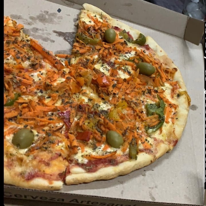 review photo of Cervecería OSS Pizza Vegana Con Queso De Mandioca shared by @p4z on 05 Jan 2022 - review