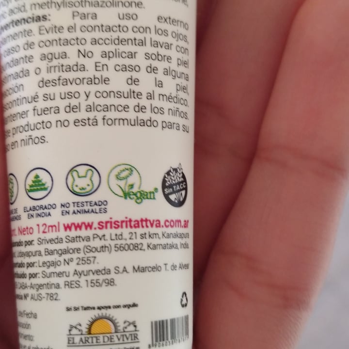 review photo of SriSri Tattva Crema extra nutritiva para manos shared by @azucarmascabo on 16 Sep 2020 - review