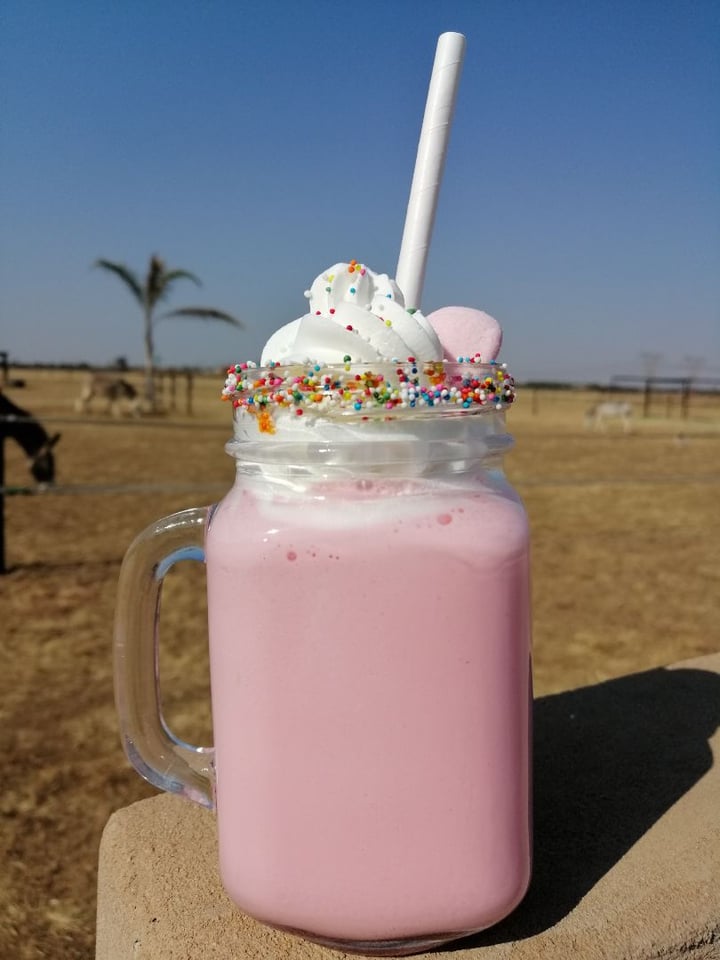 review photo of Asher's Corner Cafe @ Ashers Farm Sanctuary Strawberry Marshmallow Milkshake shared by @ashersfarmsanctuary on 07 Aug 2019 - review