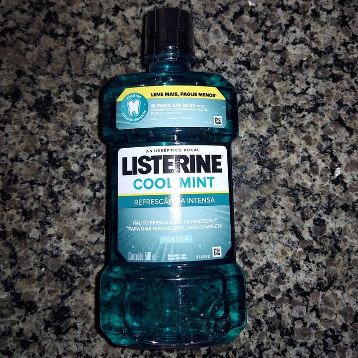 photo of Johnson & Johnson Listerine Cool Mint shared by @amaina on  03 May 2022 - review