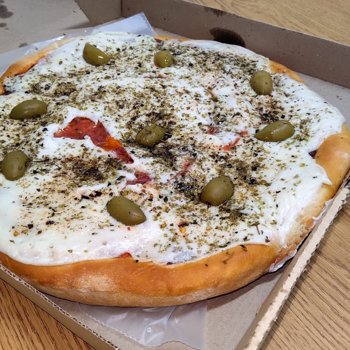 photo of Heaven Vegan Palermo Pizza Muzzarella shared by @amem0rteh on  22 Mar 2022 - review