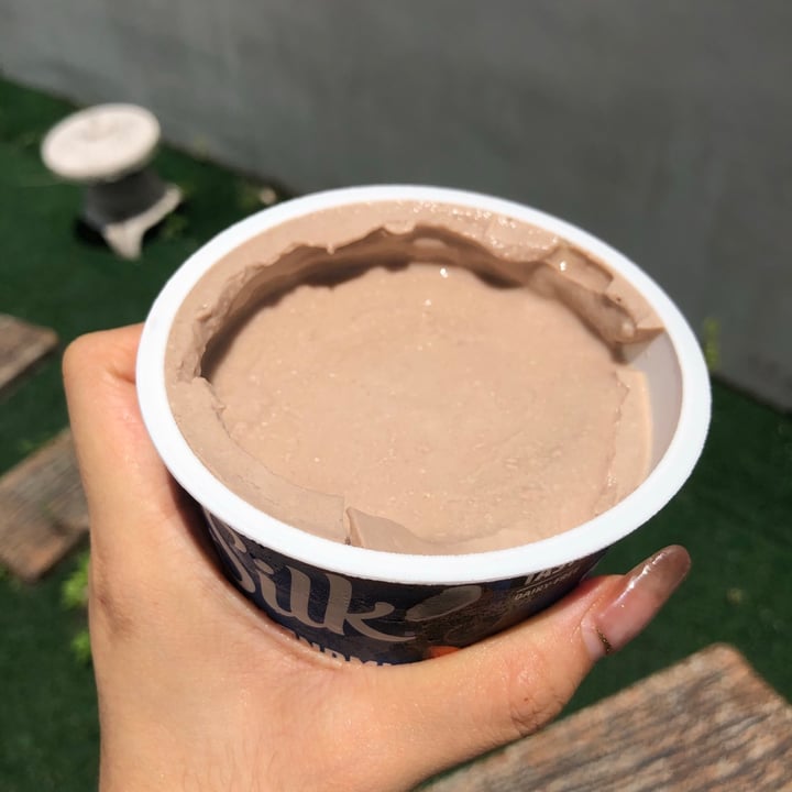 photo of Silk Dark Chocolate Coconut Almond Dairy-Free Yogurt Alternative shared by @arxuann on  26 Sep 2020 - review