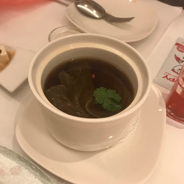 Foto del piatto “Burdock Root & Cashew Broth”