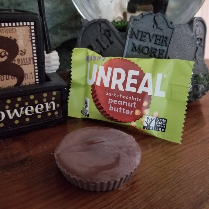 photo of UNREAL Crispy Dark Chocolate Peanut Butter Cups shared by @veganonvanisle on  23 Oct 2020 - review