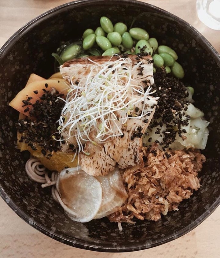 review photo of Böl japanese girl vegan bowl shared by @itziardiazs on 01 Aug 2019 - review