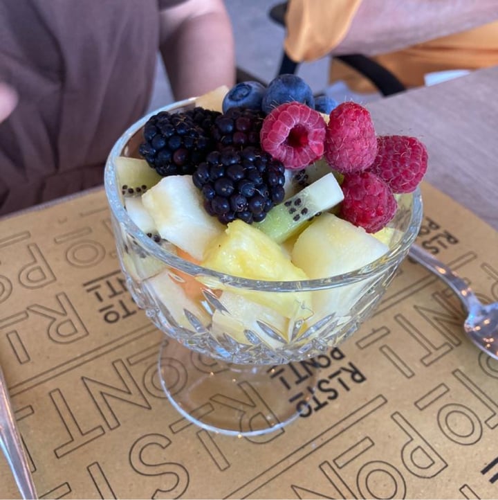 photo of RistoPonti Restaurant Macedonia Di Frutta Fresca shared by @dero666 on  25 Jun 2022 - review