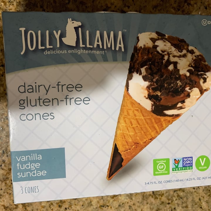 photo of Jolly Llama Vanilla fudge sundae shared by @michellebaena on  23 Apr 2021 - review