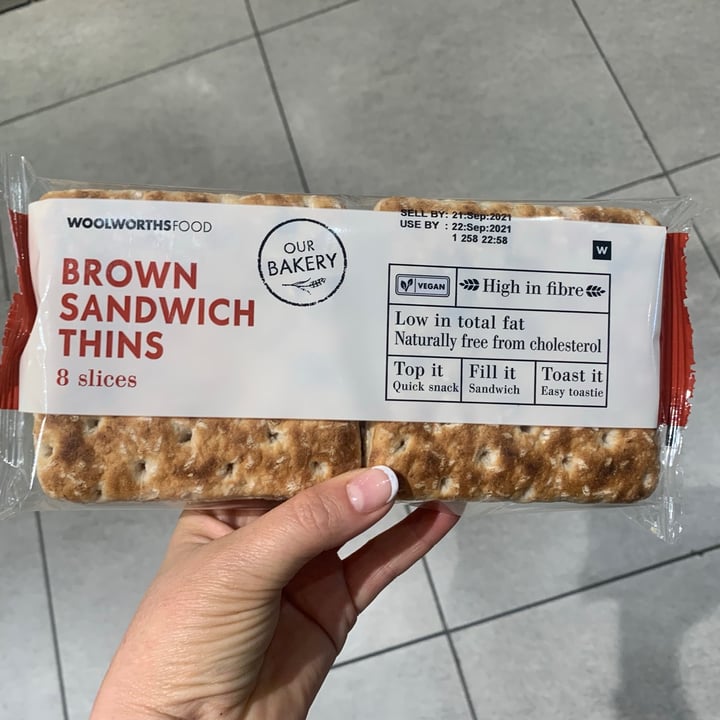 photo of Woolworths Food Brown Sandwich Thins shared by @lovelyvegan on  19 Sep 2021 - review