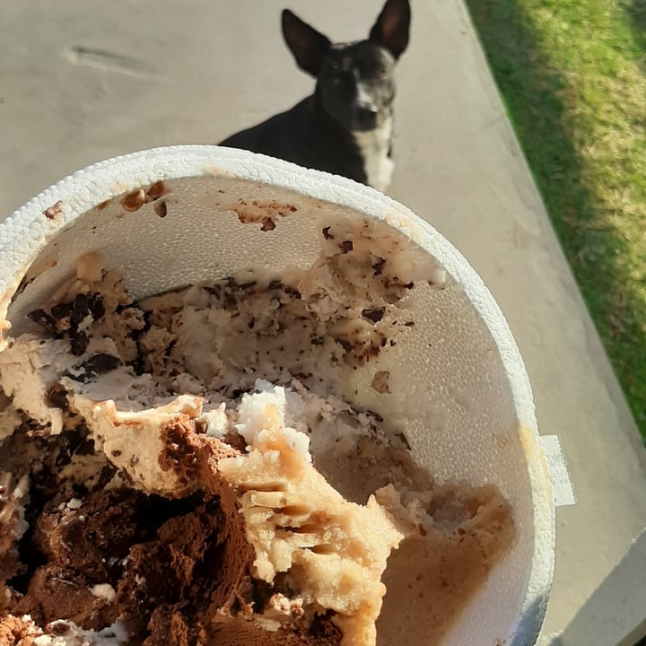 review photo of Cremolatti helado vegano shared by @facupalomino on 09 May 2022 - review