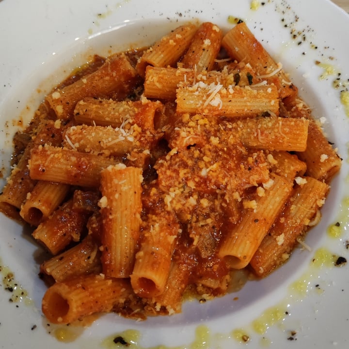 review photo of Sora Lella Vegan Roman Restaurant Rigatoni all'Amatriciana shared by @annavice on 27 Jun 2022 - review