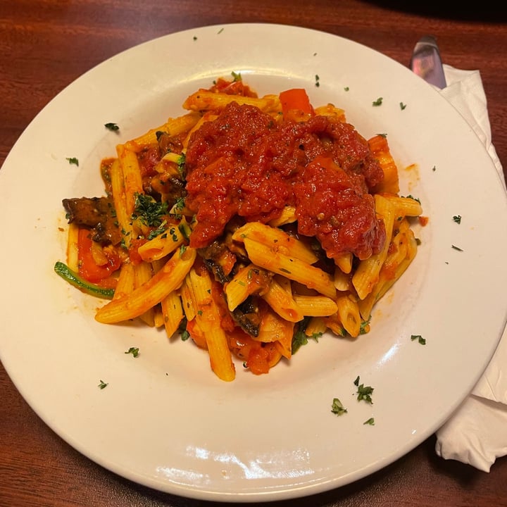 photo of Rossano's primavera penne pasta shared by @kristmallz on  01 Jul 2021 - review