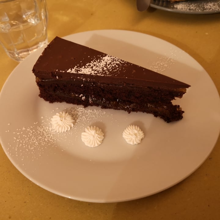 photo of Lo Fai Sacher shared by @aleveganfoodlover on  11 Mar 2022 - review