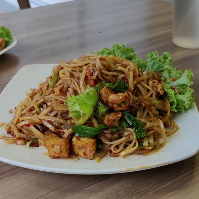 菜肴“Phad Kee Mao”的照片