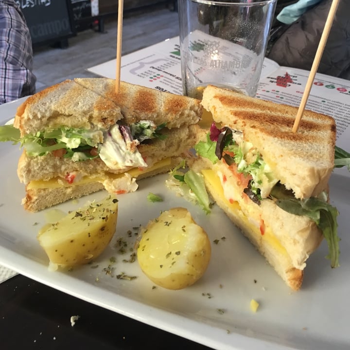 photo of Vegan Rock Sandwich No-Gambas shared by @occhiverdinelmirino on  26 Mar 2022 - review