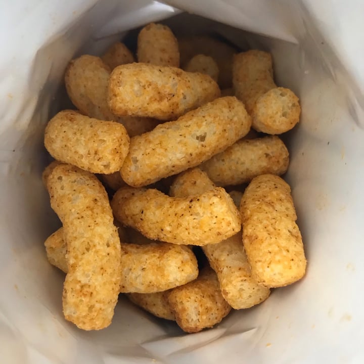 photo of Hippeas Sriracha Sunshine Organic Chickpea Puffs shared by @curvycarbivore on  03 Aug 2020 - review