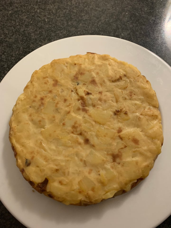 review photo of Vemondo Tortilla sin huevo a base de garbanzos y cebolla shared by @theveganharmony on 19 Feb 2020 - review
