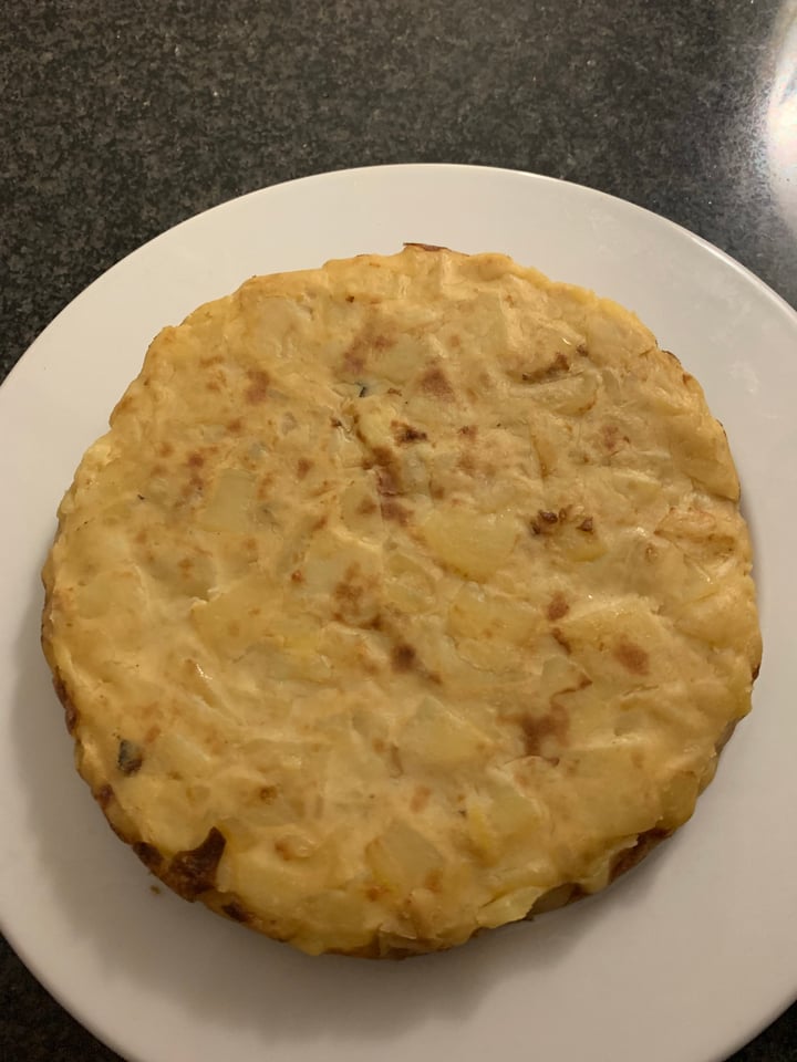 photo of Vemondo Tortilla sin huevo a base de garbanzos y cebolla shared by @theveganharmony on  19 Feb 2020 - review