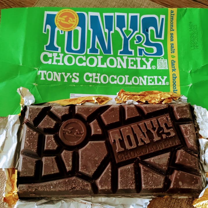 photo of Tony’s Chocolonely Dark Almond Sea Salt 51% shared by @stevenneoh on  28 Nov 2022 - review