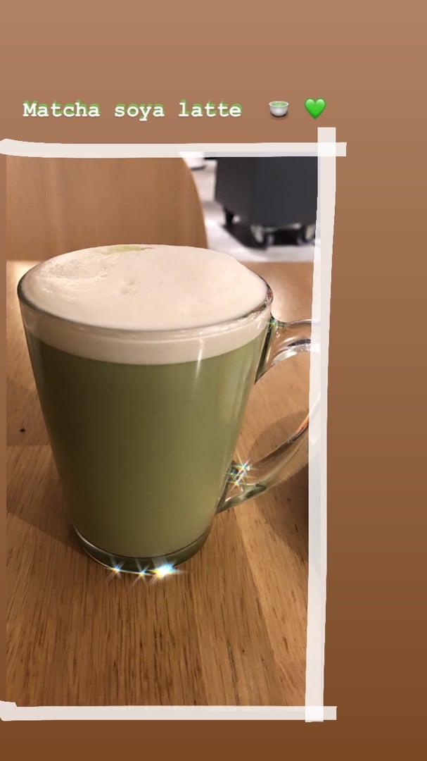 photo of Bagels & Beans Aert van der Goesstraat Den Haag Matcha Soya Latte shared by @marilenasoulozeki on  06 Dec 2019 - review