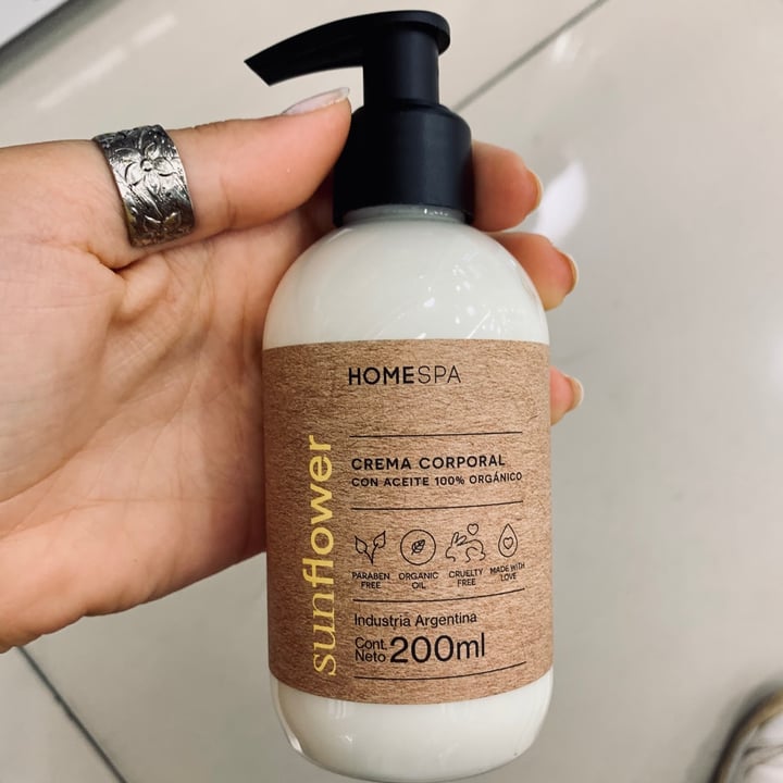 photo of Home Spa Crema corporal shared by @victorialopez on  23 Jan 2021 - review
