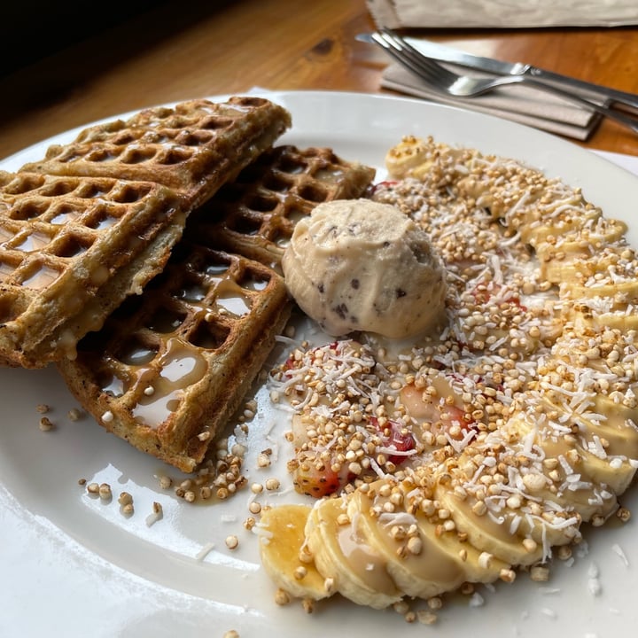review photo of Veggie Beans and Shakes Waffles shared by @afxvx on 12 Jan 2022 - review