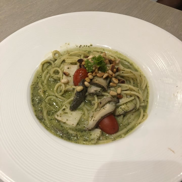 photo of Flavours by Saute Basil Pine Nut Pesto shared by @meltingpotatoes on  23 Apr 2022 - review