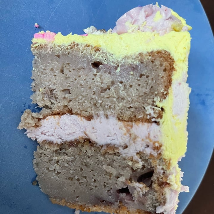 photo of Ms. Julie's Kitchen Lemon Berry Cake shared by @sgerber33 on  14 Mar 2022 - review