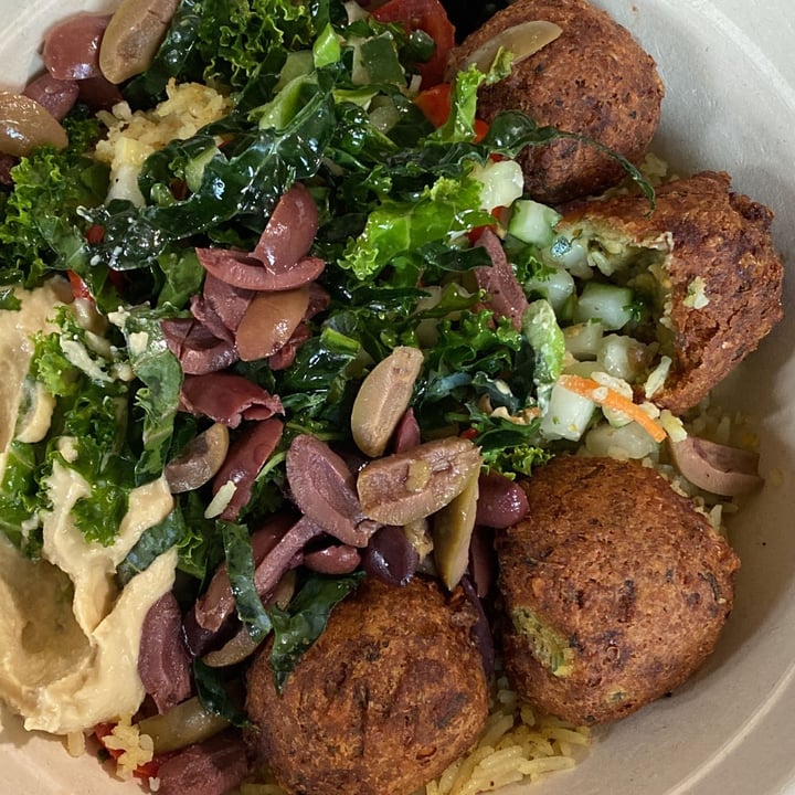 photo of Roti Modern Mediterranean falafel Bowl shared by @erose13 on  02 Jul 2022 - review