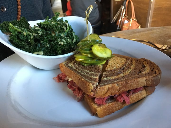 photo of City O' City Seitan pastrami sandwich shared by @lisseatsplants on  21 Mar 2019 - review