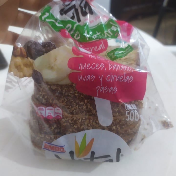 review photo of Bimbo Vital Fruticereal shared by @angrouses on 12 Apr 2022 - review