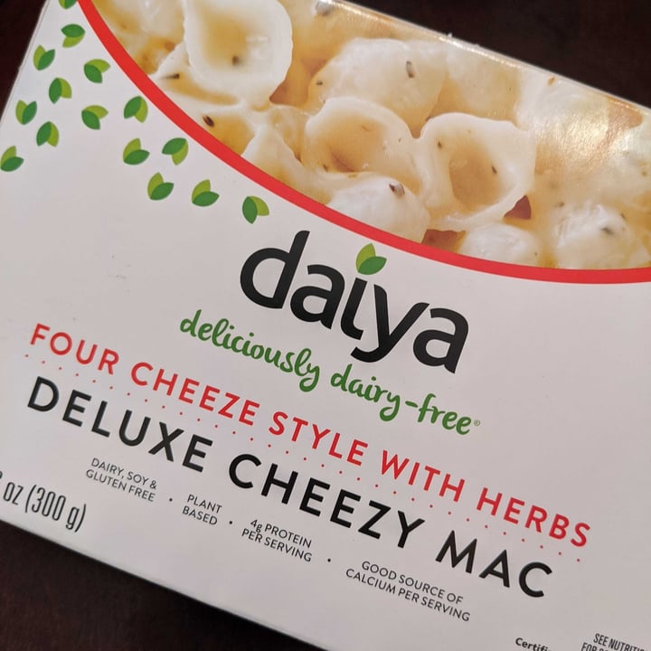review photo of Daiya Four Cheeze Stlye with Herbs Deluxe Cheezy Mac shared by @redeft89 on 24 Aug 2021 - review
