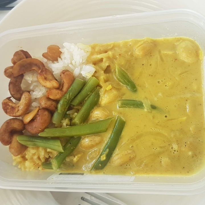 review photo of Dishi Vegan Asian Kitchen Cashew curry shared by @kat08 on 04 May 2020 - review