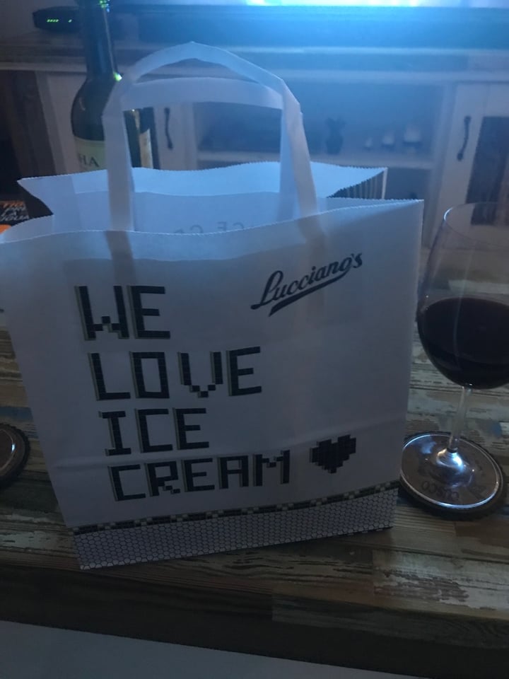 photo of Lucciano´s Palermo Soho Helado De Chocolate Amargo Vegano shared by @carin on  19 Jan 2020 - review